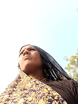 Cutsedi3 online show from 11-17-25, 09:46