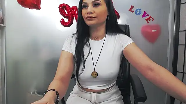 YaraXCox online show from 02-14-26, 03:51