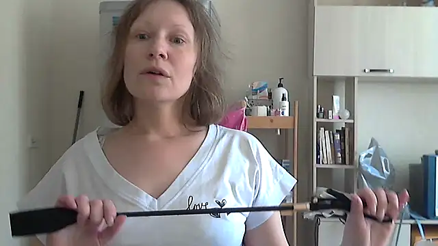 Snapshot of Tavriona chatting on 03-15-26, 09:16 Tavriona online show from 03-15-26, 09:16