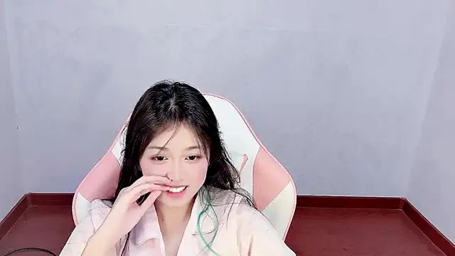 -chenchen online show from 10-20-25, 02:28