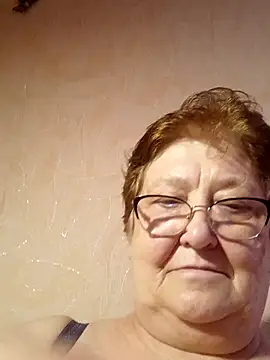 Snapshot of Katherine735 chatting on 06-08-26, 10:49 Katherine735 online show from 06-08-26, 10:49