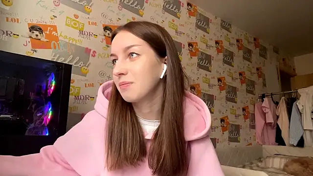 Snapshot of LingNikkel chatting on 10-29-25, 10:14 LingNikkel online show from 10-29-25, 10:14