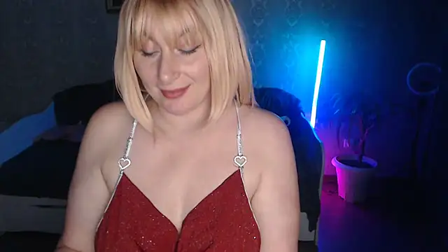 Yummy Gloria online show from 12-02-25, 08:43