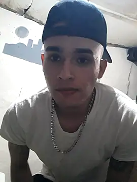 Snapshot of sexdol2 chatting on 10-31-25, 08:44 sexdol2 online show from 10-31-25, 08:44