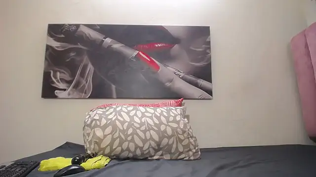 Snapshot of Kelly-001 chatting on 02-20-26, 06:19 Kelly-001 online show from 02-20-26, 06:19