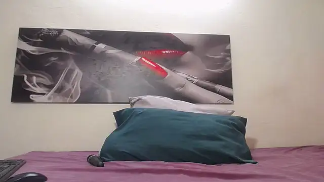 Snapshot of Kelly-001 chatting on 02-26-26, 02:44 Kelly-001 online show from 02-26-26, 02:44