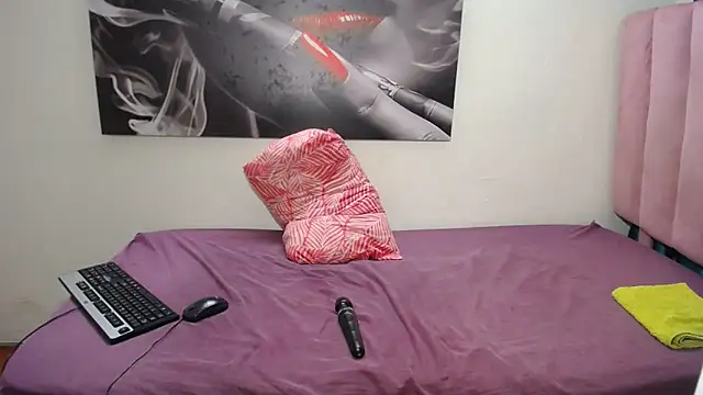 Snapshot of Kelly-001 chatting on 02-03-26, 08:58 Kelly-001 online show from 02-03-26, 08:58