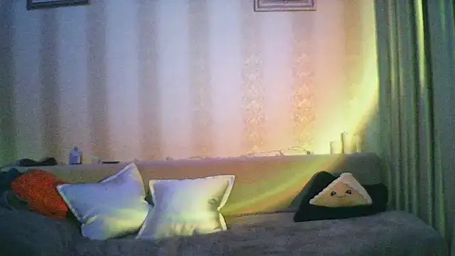 Snapshot of MoodieMira chatting on 02-17-26, 05:21 MoodieMira online show from 02-17-26, 05:21