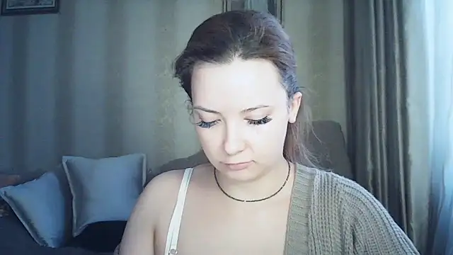 Snapshot of MoodieMira chatting on 03-12-26, 03:05 MoodieMira online show from 03-12-26, 03:05