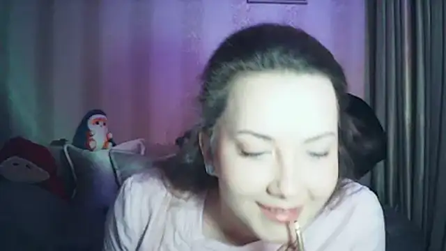 Snapshot of MoodieMira chatting on 04-15-26, 05:28 MoodieMira online show from 04-15-26, 05:28