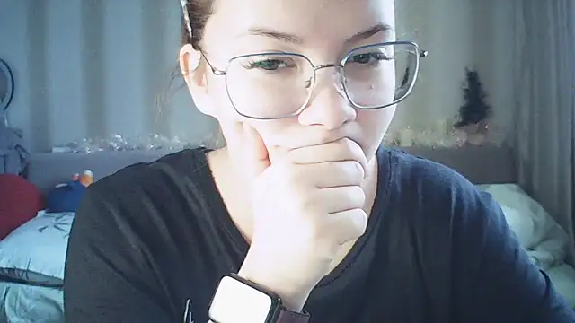 Snapshot of MoodieMira chatting on 02-09-26, 01:20 MoodieMira online show from 02-09-26, 01:20