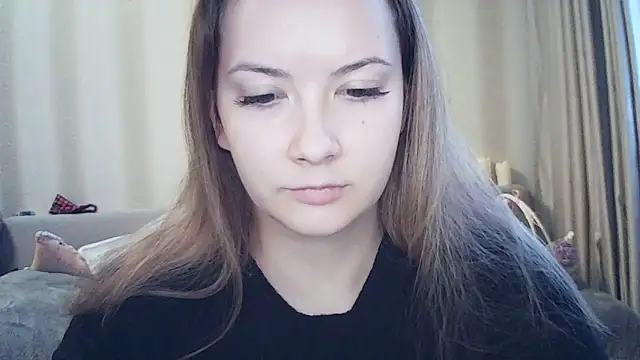 Snapshot of MoodieMira chatting on 02-10-26, 02:05 MoodieMira online show from 02-10-26, 02:05