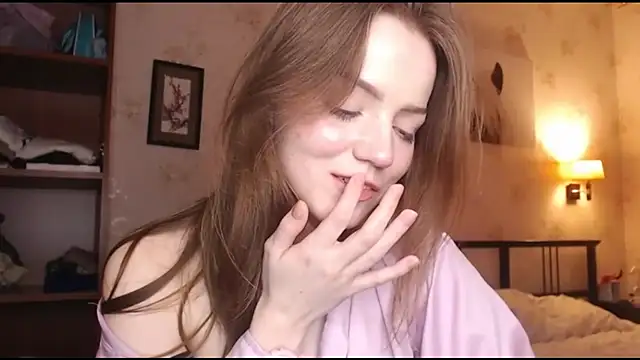 Snapshot of Olivia_Mensy chatting on 10-22-25, 09:03 Olivia Mensy online show from 10-22-25, 09:03