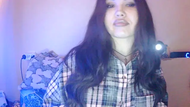 Snapshot of Hoyloria chatting on 02-12-26, 03:23 Hoyloria online show from 02-12-26, 03:23