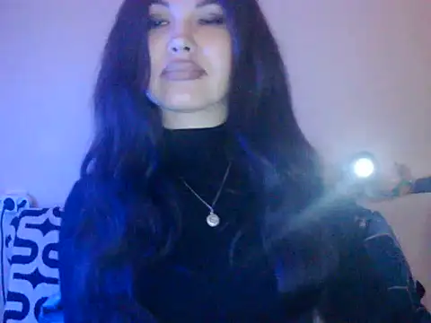 Snapshot of Hoyloria chatting on 02-24-26, 04:19 Hoyloria online show from 02-24-26, 04:19