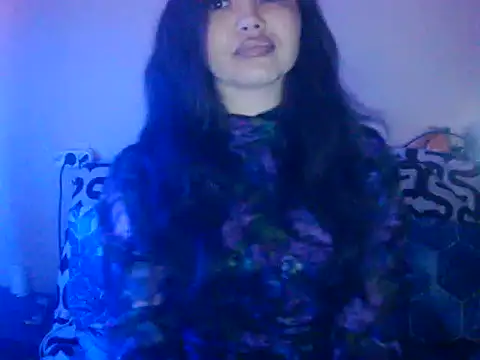 Snapshot of Hoyloria chatting on 02-22-26, 11:17 Hoyloria online show from 02-22-26, 11:17