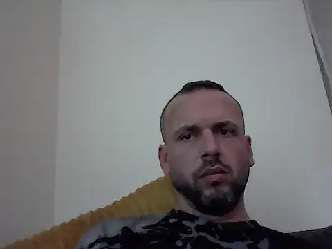 Snapshot of Mike_3789 chatting on 10-09-25, 05:46 Mike 3789 online show from 10-09-25, 05:46