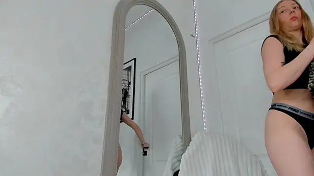 SundyRose online show from 04-11-26, 06:32