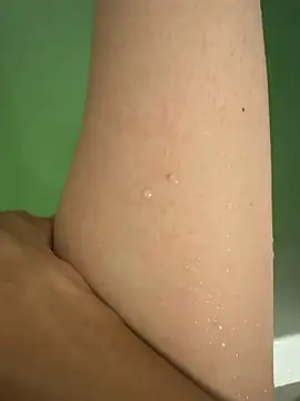 haruki 18old online show from 10-28-25, 02:05