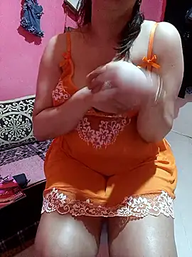 Snapshot of sondimila chatting on 04-08-26, 03:57 sondimila online show from 04-08-26, 03:57