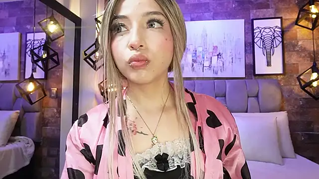 Sophia Bellucci online show from 01-09-26, 12:45