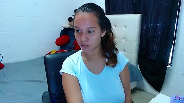 Snapshot of Pregnant_hot2 chatting on 10-31-25, 11:51 Pregnant hot2 online show from 10-31-25, 11:51