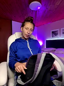 Im scarlett18 online show from 10-28-25, 07:02