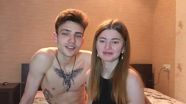 EmiliaCouple online show from 05-26-26, 11:30