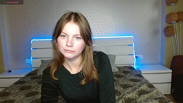 cutieblondi  online show from 10-10-25, 02:51