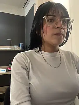 Snapshot of angie_rousse_ chatting on 10-15-25, 01:19 angie rousse online show from 10-15-25, 01:19