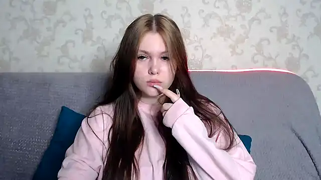 Musegirl online show from 11-15-25, 01:20