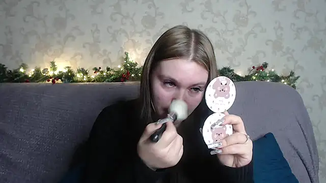 Musegirl online show from 12-20-25, 01:30