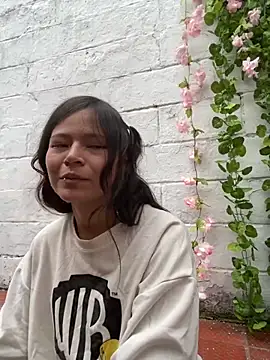Ninfa pink online show from 10-10-25, 03:13