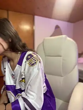 Ninfa pink online show from 12-17-25, 07:41