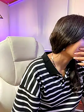 Ninfa pink online show from 11-03-25, 06:11