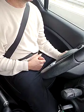 Alex piloto online show from 11-17-25, 10:08