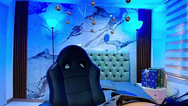 GAbrielaBotero online show from 12-20-25, 02:53