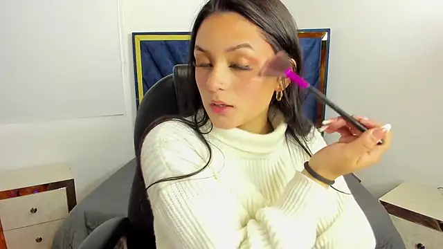 GAbrielaBotero online show from 10-28-25, 11:42