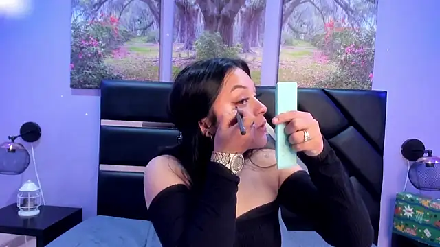 GAbrielaBotero online show from 12-16-25, 09:08