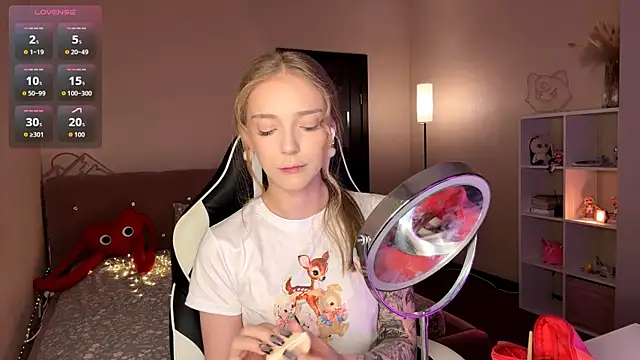 EvaPeace online show from 04-08-26, 01:45