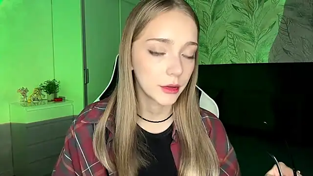 EvaPeace online show from 11-10-25, 05:29