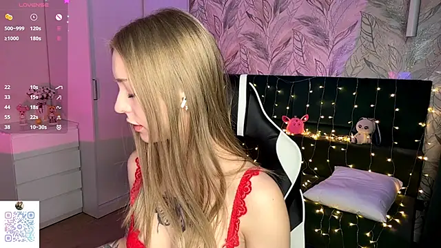 EvaPeace online show from 12-13-25, 08:04