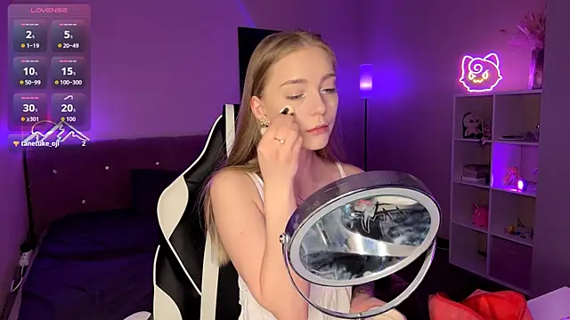 EvaPeace online show from 04-12-26, 01:25