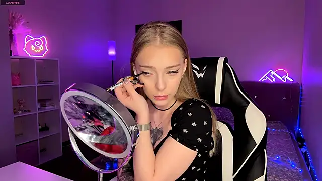 EvaPeace online show from 03-22-26, 12:29