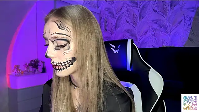 EvaPeace online show from 10-31-25, 04:14