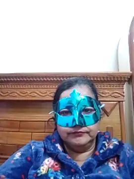 Honey-26 online show from 12-19-25, 01:57