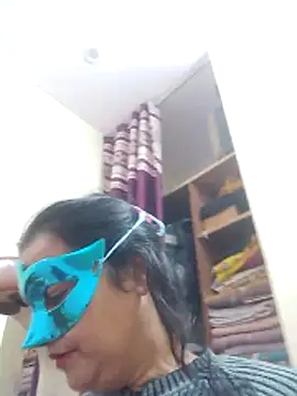 Honey-26 online show from 12-15-25, 01:50