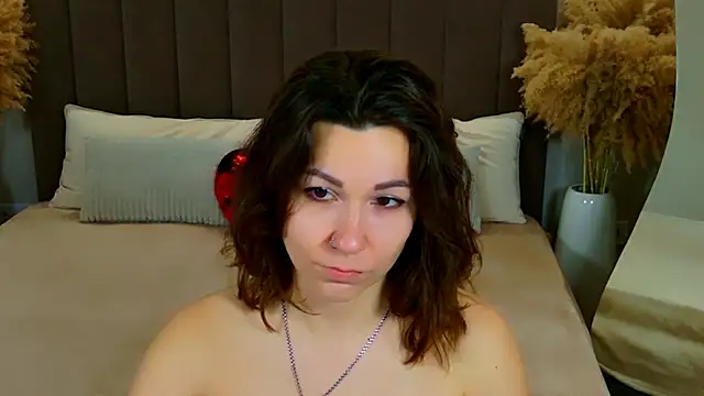 Snapshot of EdenSolis chatting on 04-21-26, 07:26 EdenSolis online show from 04-21-26, 07:26