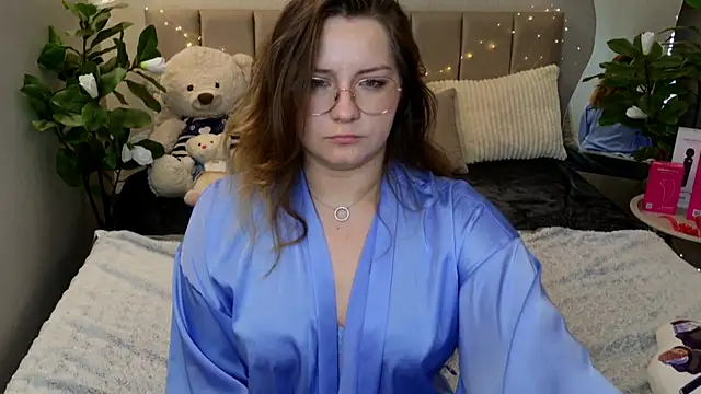Snapshot of Briarx chatting on 06-16-26, 07:47 Briarx online show from 06-16-26, 07:47