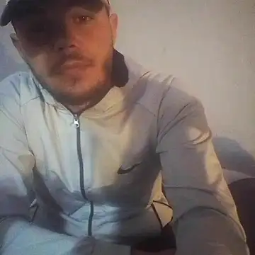 Snapshot of Alexszader36 chatting on 02-21-26, 11:01 Alexszader36 online show from 02-21-26, 11:01